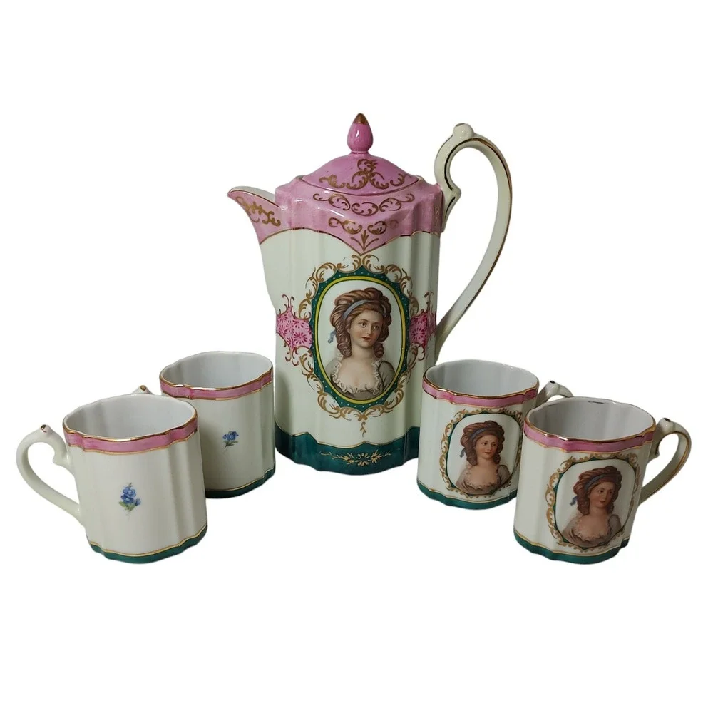Royal Vienna this vintage